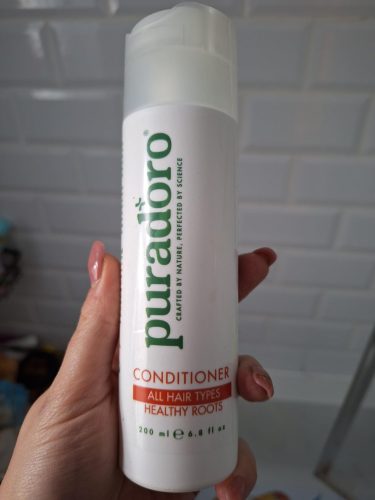 Kondicionér pro všechny typy vlasů – Hydratuje, změkčuje a chrání vlasy 200ml photo review